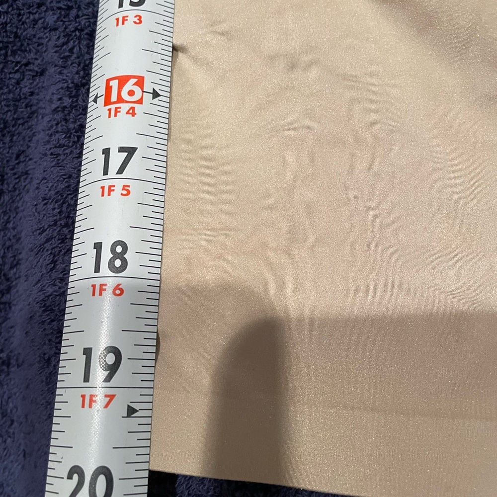 Maidenform strapless shaper - Picture 2 of 3